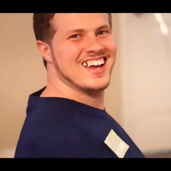 Meet your Posher, Amelia - Picture 1 of 1